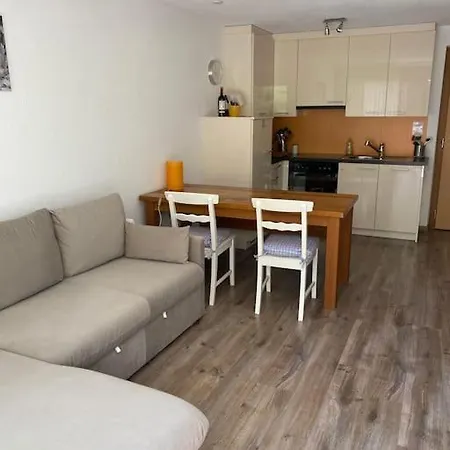 Lauchernaelpli Appartement *